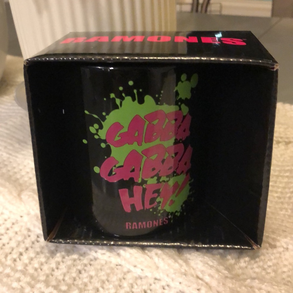 Ramones Mug - Picture 6 of 11